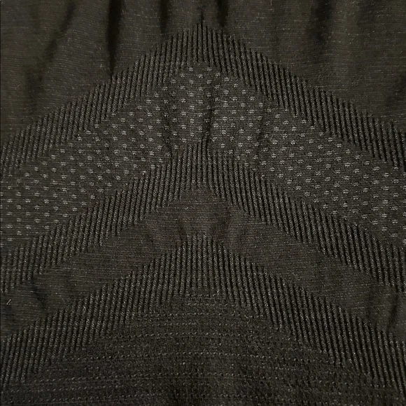 HELLY HANSEN Woman’s H1 PRO Lifa Seamless 1/2 Zip - Picture 8 of 9